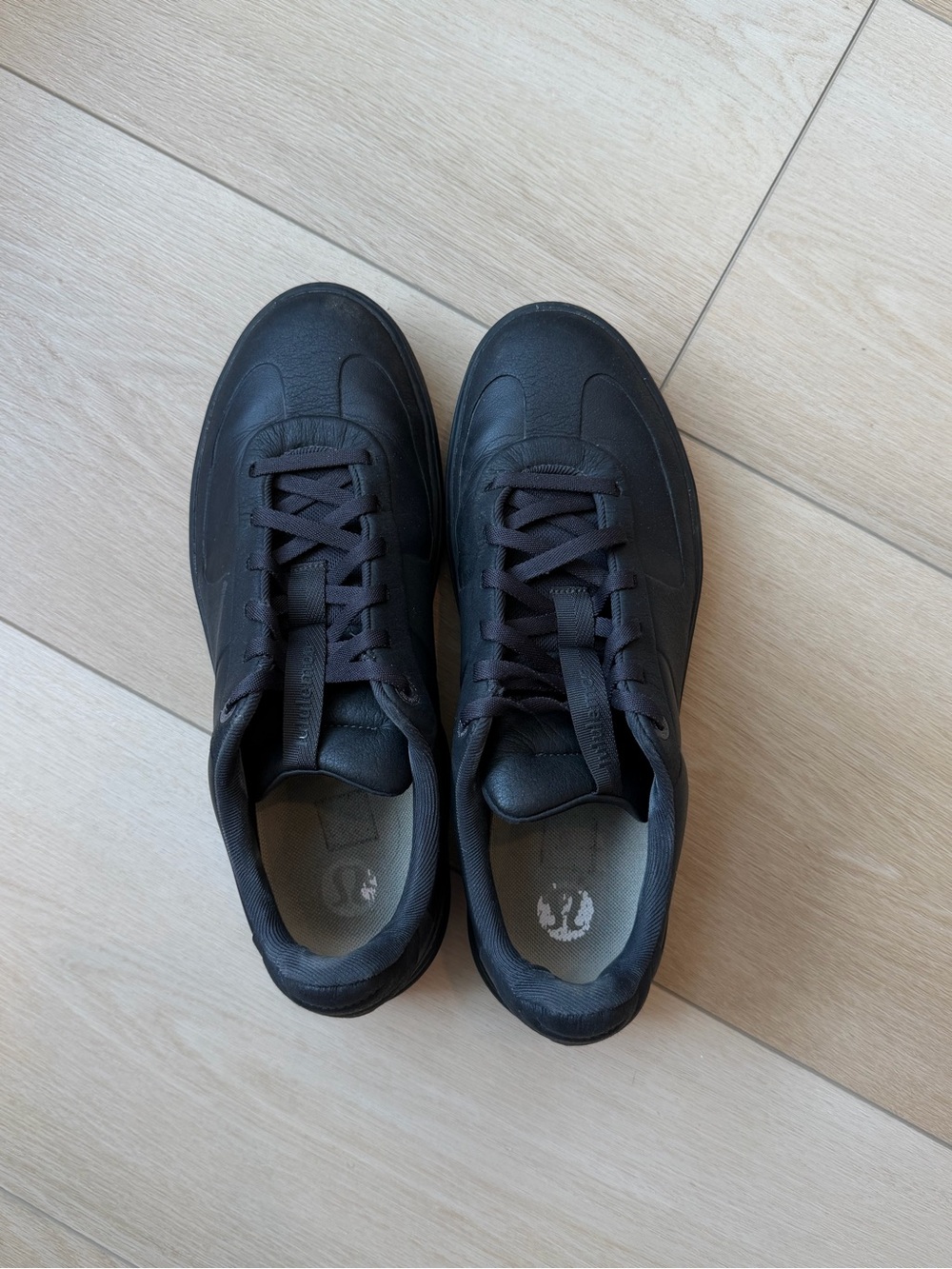 lululemon athletica Men's Black Low-Top Lace-Up Sneakers
